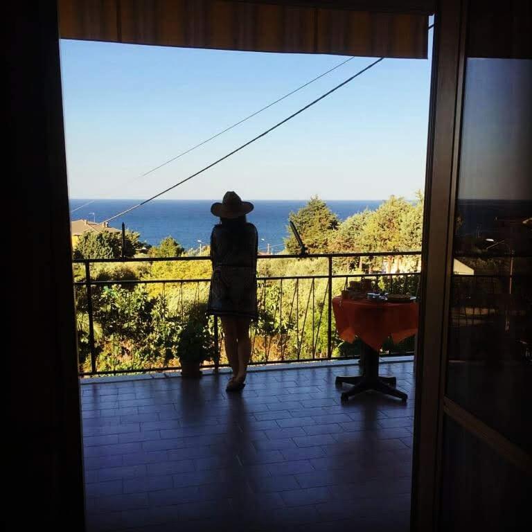 B&B Apollonia Roseto Capo Spulico Exterior photo